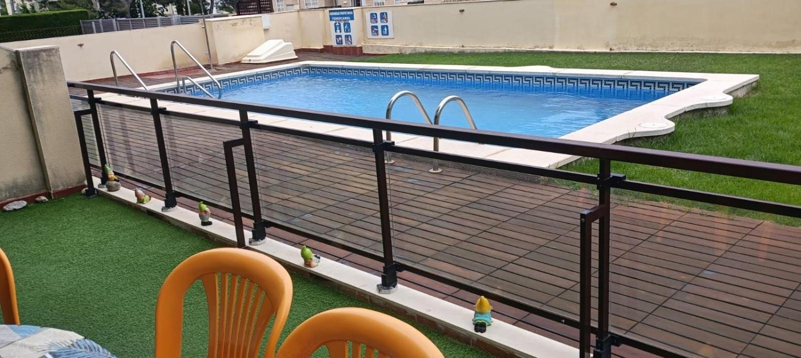 Apartamento Con Terraza Y Acceso Directo A La Piscina Y A 50 M De La Playa Miami Playa Luaran gambar